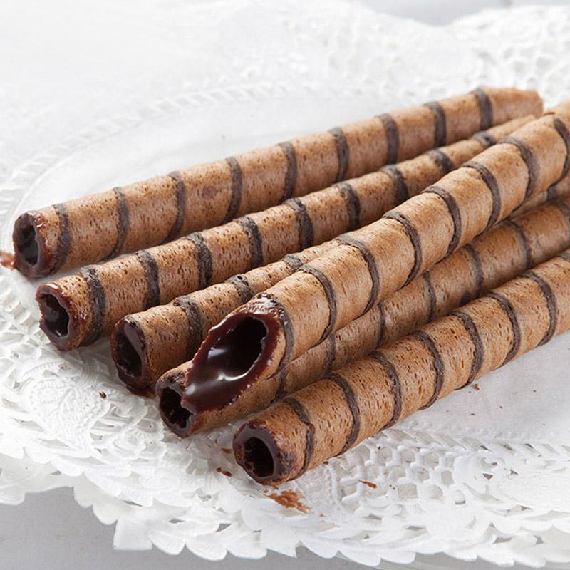 【旺旺】黑白配200g草莓马卡龙风味或200g巧克力布兰妮风味零食铁罐装-夹心饼干-旺旺-美国零食网